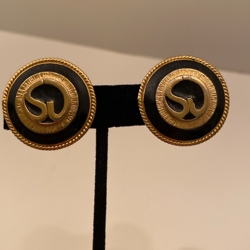 Fabulous Vintage St John Logo Earrings Clip On - Picture 2 of 5